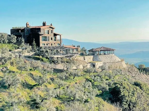 Dünya tiyatrosunun üç yıldızı Efes’te buluşuyor