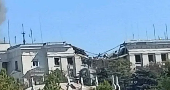 Ukrayna’dan Rusya’nın Kırım’daki Karadeniz Filosu karargahına füzeli saldırı Ukrayna’dan Rusya’nın Kırım’daki Karadeniz Filosu karargahına füzeli saldırı