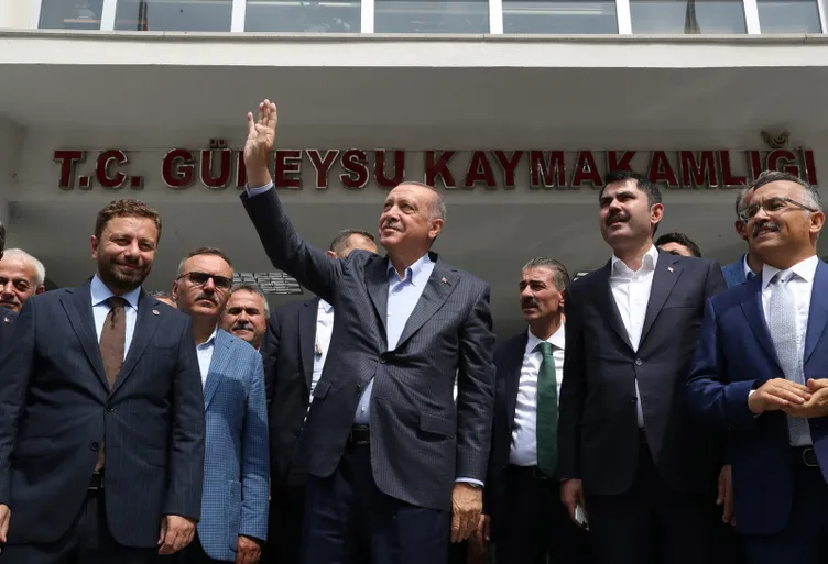 Başkan Erdoğan'a Rize ve Trabzon'da vatandaşlardan yoğun ilgi