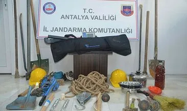 Antalya’da kaçak kazı yapan 5 kişi yakalandı