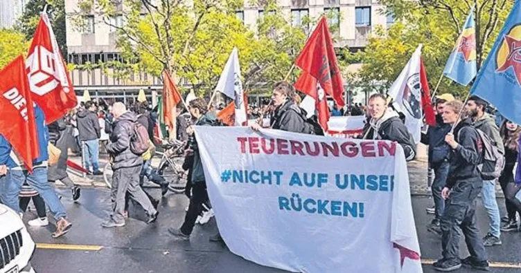 Almanlar hayat pahalılığını protesto için sokaklara çıktı