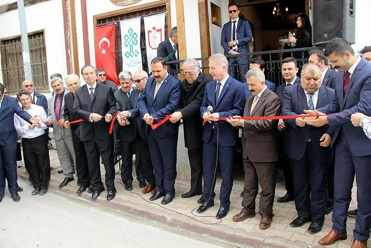 Sivas’ta Aşık Veysel Kültür ve Sanat Evi açıldı