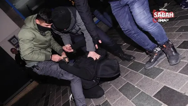 Polis İstanbul Taksim’de kadınları taciz eden sapığı yakaladı