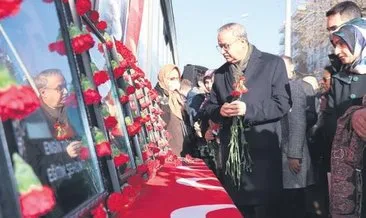 Kalleş saldırıda ölenler anıldı #diyarbakir Kalleş saldırıda ölenler anıldı #diyarbakir