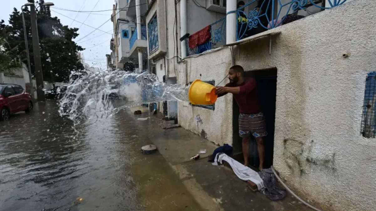 Tunus’u sel vurdu: 1 ölü