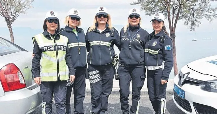 İzmir trafiği kadın polislere emanet
