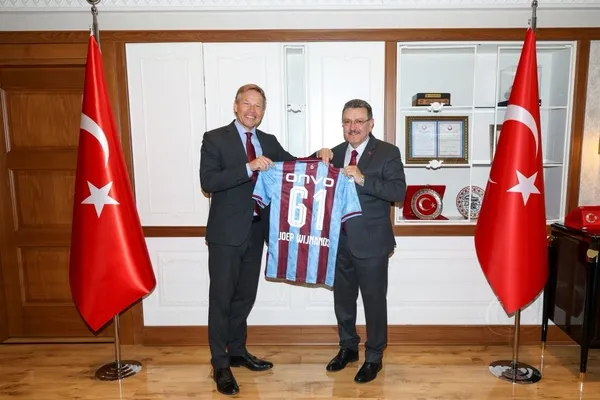 buyukelci-wijnandstan-baskan-gence-ziyaret-1777895662969.jpg