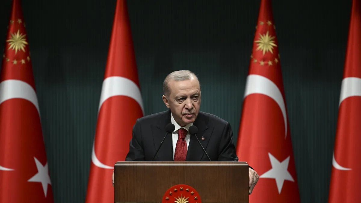 Başkan Erdoğan’dan trafik denetimi mesajı: “Süreç mağduriyetlere yol açmamalı” Başkan Erdoğan’dan trafik denetimi mesajı: “Süreç mağduriyetlere yol açmamalı”