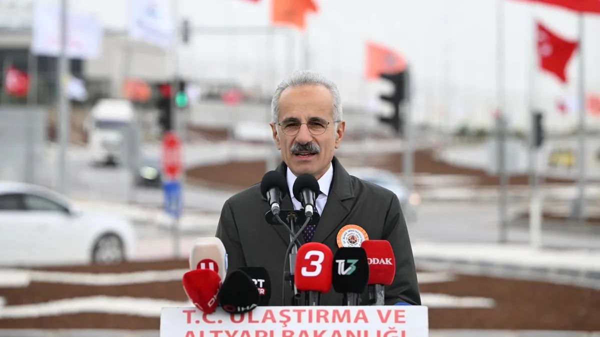 Tatilciler Afyon'u rahat geçecek! Bakan Uraloğlu'ndan açıklama