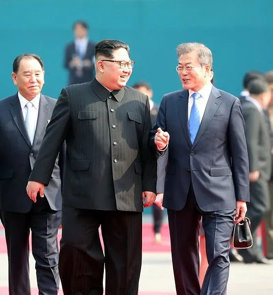 Kore liderleri barış için ağaç dikti