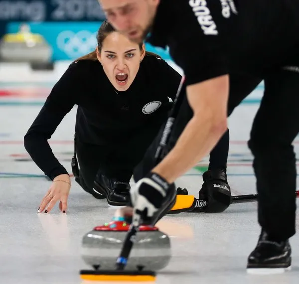 Rus sporcu Anastasia Bryzgalova güzelliği ile büyüledi
