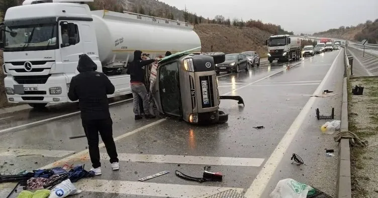 Kütahya’da tır ile çarpıştı: 3 yaralı!
