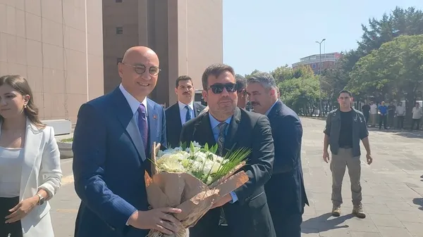adalet-bakan-yardimcisi-can-tuncaydan-bakirkoy-adliyesine-ziyaret-1787130614771.jpg