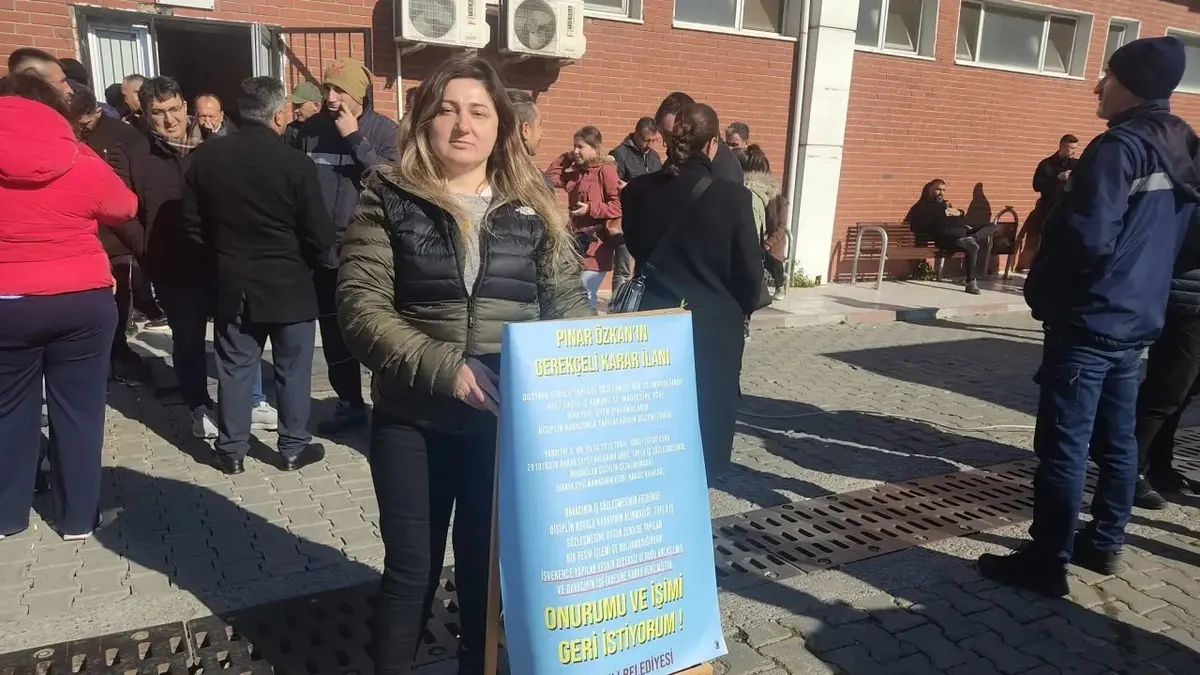 CHP’li eski başkanın zor anları: İşten çıkardığı personelle yolda karşılaştı CHP’li eski başkanın zor anları: İşten çıkardığı personelle yolda karşılaştı