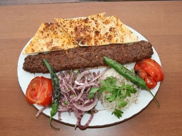 Adana kebap yediğinizi mi sanıyorsunuz? Galeri Yaşam 25 Ekim 2018
