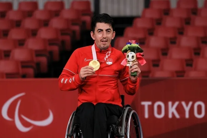 paralimpik-masa-tenisi-sporcusu-abdullah-ozturk-dunya-sampiyonasinda-10-madalya-hedefliyoruz-1662013909127.jpg