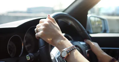 Araba kullanırken o işareti görürseniz dikkat! Araç sahiplerinin bilmesi gerekiyor!