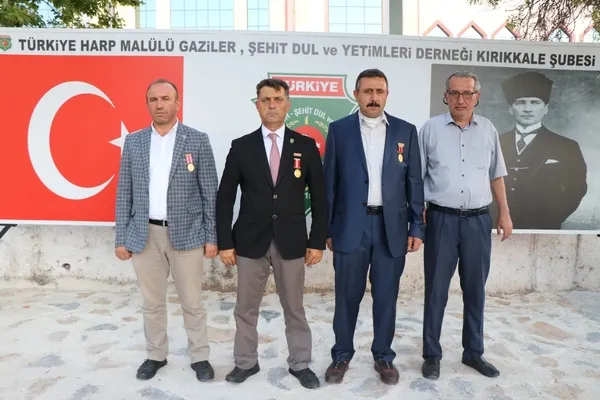 sehitlige-niyet-ederek-vatani-koruyanlar-gazi-olmanin-onur-ve-gurur-nisanesini-tasiyor-1664188511003.jpg