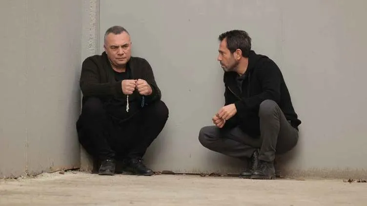 Eşkıya Dünyaya Hükümdar Olmaz 81. son bölüm tamamı izle (tek parça olarak) EDHO hemen İzle!