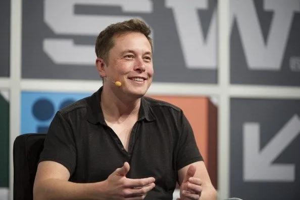 Elon Musk bir rekora daha imza attı
