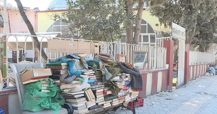 Diyanet depremzedelere Kuran-ı Kerim ve çocuklara kitap gönderiyor