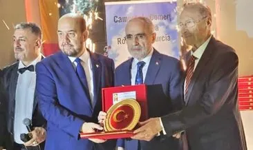 Yalçın Topçu’ya, Türk dünyasına hizmet ödülü