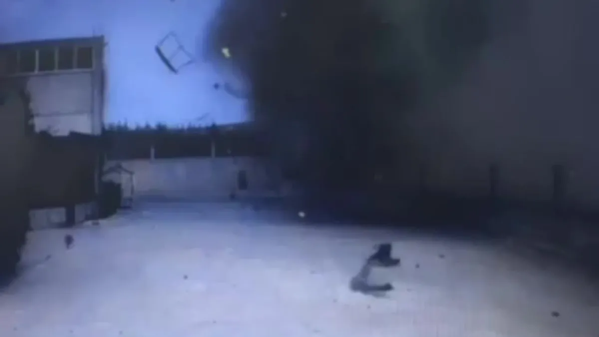 Buhar kazanı patlamasının görüntüleri ortaya çıktı: 1 işçi hayatını kaybetmişti… | Video videosunu izle Buhar kazanı patlamasının görüntüleri ortaya çıktı: 1 işçi hayatını kaybetmişti… | Video videosunu izle