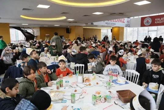 cocuklara-ozel-tekne-orucu-iftari-duzenlendi-1741010774137.jpg