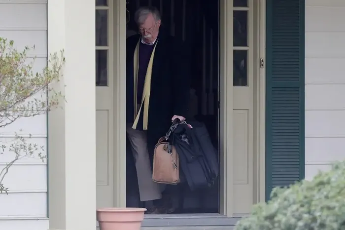 trumpin-eski-ulusal-guvenlik-danismaninin-evine-baskin-1755866397273.jpg Trump’ın eski danışmanı John Bolton'un evine baskın: FBI ‘gizli belge’ avında