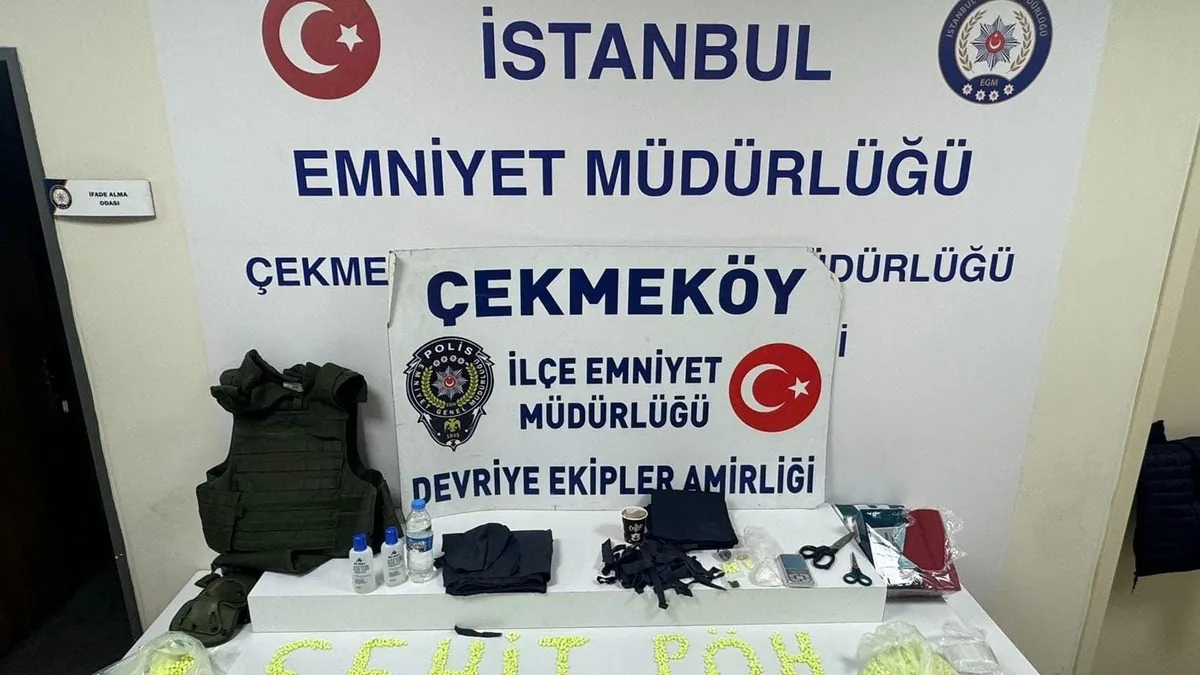 Çekmeköy’de uyuşturucu operasyonu: Parktaki şüpheliden, zula evine baskın! Çekmeköy’de uyuşturucu operasyonu: Parktaki şüpheliden, zula evine baskın!