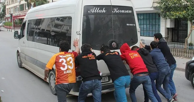 Adana’da Galatasaraylı taraftarlara saldırı