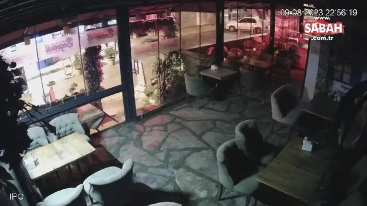 Kafenin çiçeklerini çaldılar | Video