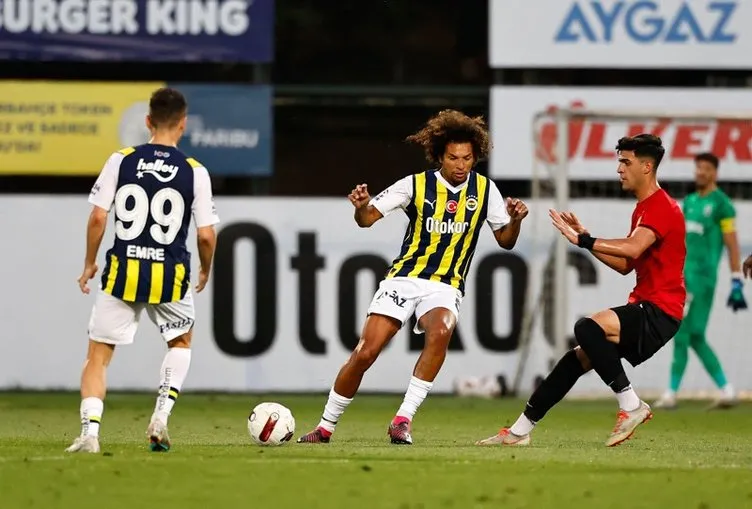 Son dakika Fenerbahçe transfer haberi: Fenerbahçe’de taraftarları yıkan transfer! Attila Szalai sonrası bir ayrılık daha...