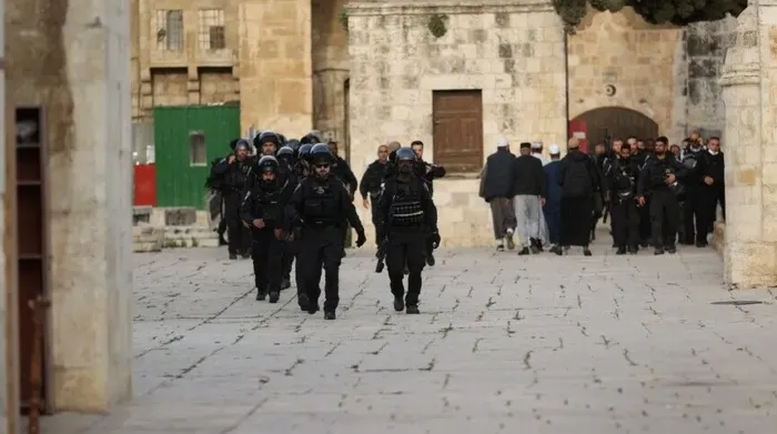 1788183295391.png Siyonist Bakan Ben-Gvir provokasyonda sınır tanımıyor: Polis korumasıyla Mescid-i Aksa’yı bastı