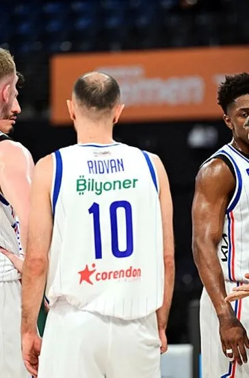 Anadolu Efes, Darüşşafaka Lassa’yı 95-72 mağlup etti