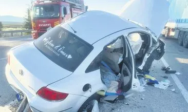 Balayı dönüşü feci kaza: Üsteğmen öldü eşi ağır yaralı #afyonkarahisar
