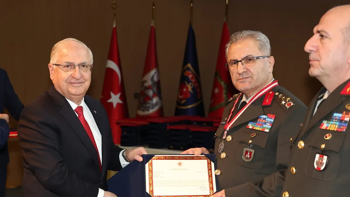 Millî Savunma Bakanı Yaşar Güler “Madalya Tevcih Töreni”ne katıldı Millî Savunma Bakanı Yaşar Güler “Madalya Tevcih Töreni”ne katıldı