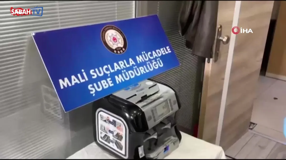 İstanbul’da sahte para operasyonu: 2 gözaltı | Video videosunu izle İstanbul’da sahte para operasyonu: 2 gözaltı | Video videosunu izle