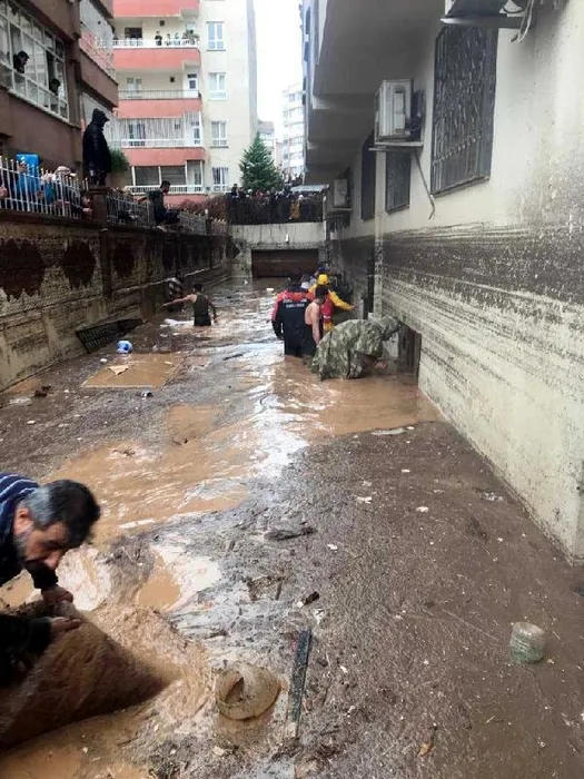 ŞANLIURFA SEL SON DAKİKA: Şanlıurfa'da sel felaketi can aldı! Ölü sayısı yükseliyor