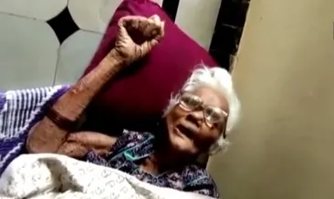 Hindistan’da 100 yaşındaki kadın Kovid-19’u yendi