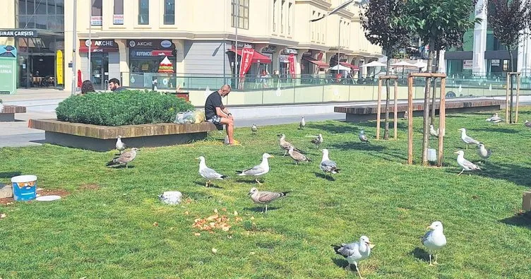 Üsküdar meydanı pislik içinde