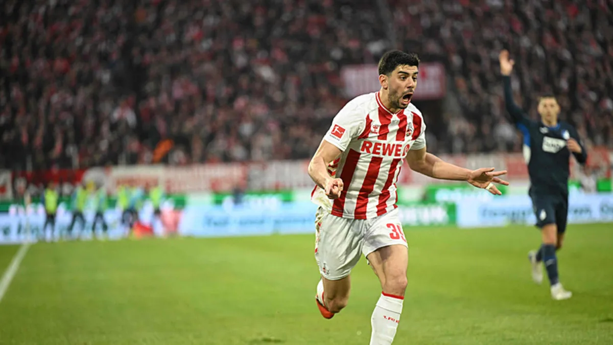 Mili futbolcu Cenk Özkacar: “Dünya Kupası’na kalacağımızdan eminim” Mili futbolcu Cenk Özkacar: “Dünya Kupası’na kalacağımızdan eminim”