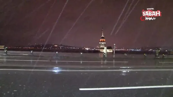 İstanbul'da beklenen yağış gece boyunca devam etti | Video