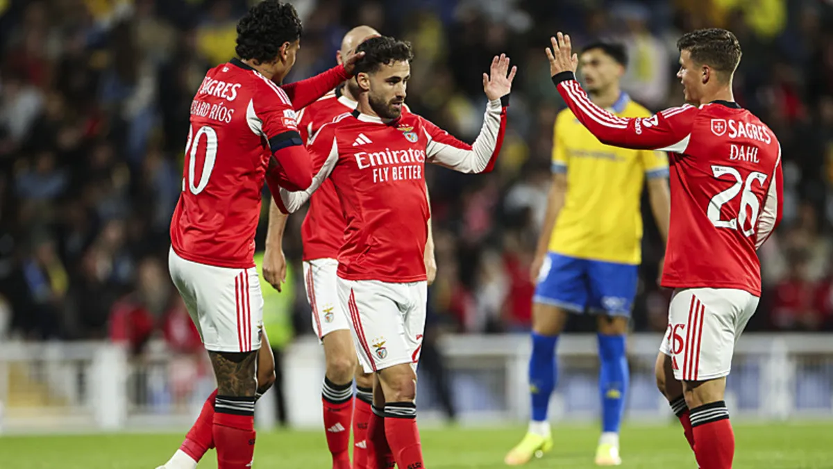 Jose Mourinho’nun Benfica’sı sezonu namağlup bitirdi! Jose Mourinho’nun Benfica’sı sezonu namağlup bitirdi!