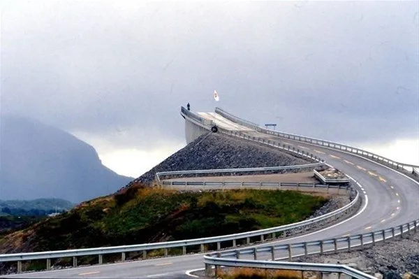 Dünyadaki en ilginç yollar