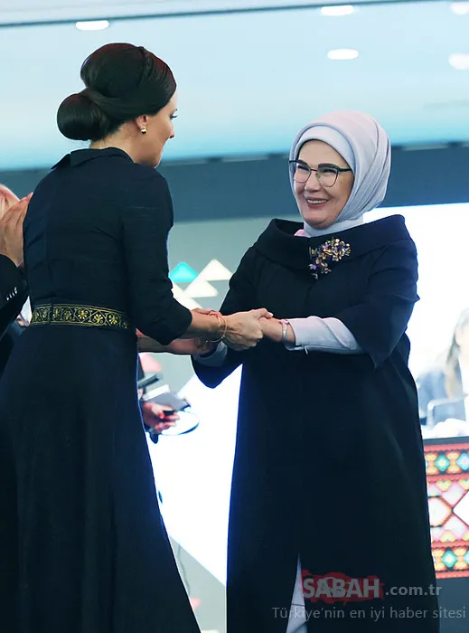 Geleneksel Türk gelinlikleri Belgrad’daki defilede tanıtıldı