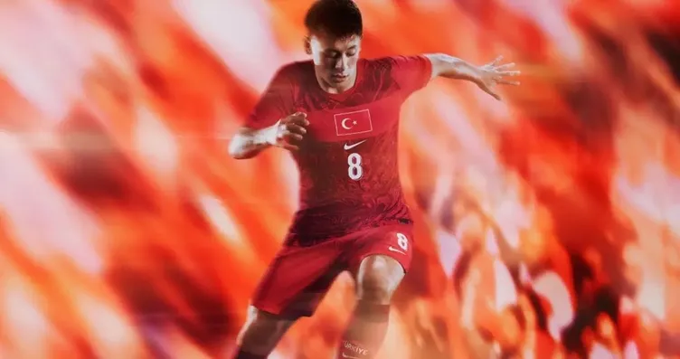 Milli maç yayını başında yerler alındı!...