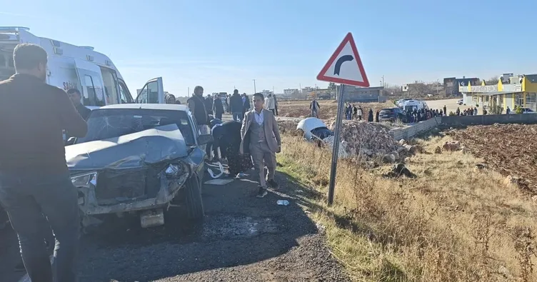 Bozova’da iki otomobil çapıştı! 5 yaralı