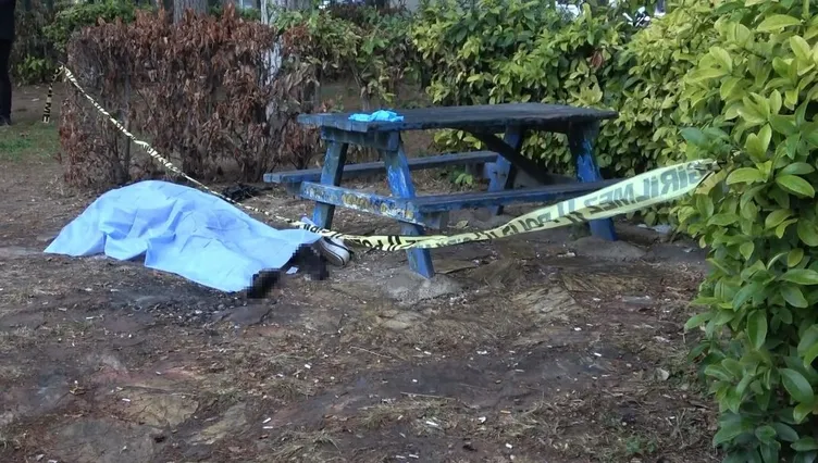 Antalya’da esrarengiz olay: Mobilya ustası parkta ölü bulundu!