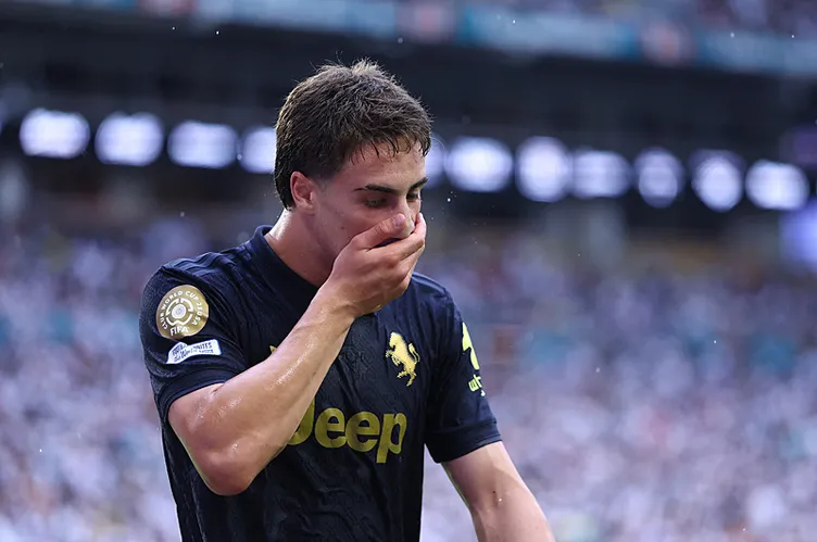 Milli futbolcu Kenan Yıldız resmen imzayı atıyor! 5 Son dakika transfer haberi: Milli futbolcu Kenan Yıldız resmen imzayı atıyor! Yeni kazancı dudak uçuklatacak...